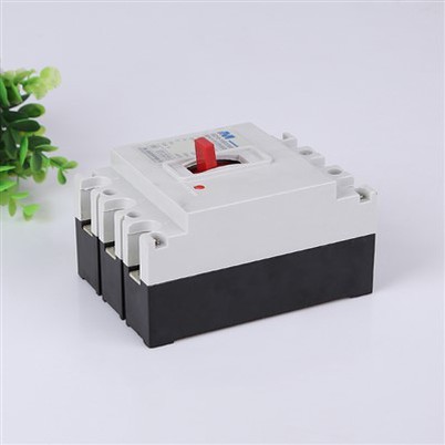 Formowany łamacz obudowy